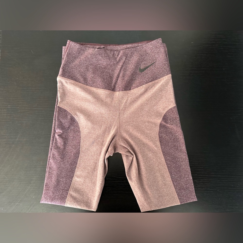 Nike Leggings in Pink and Purple - Picture 5 of 8